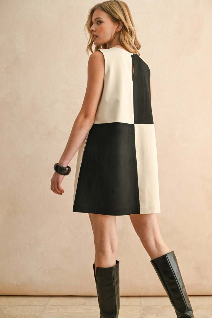 D5233   SUEDE COLOR CONTRASTED SHIFT DRESS